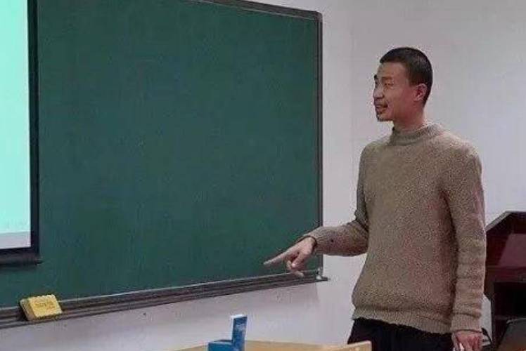 澳门研究生申请条件和韦东奕粉丝破2000万与韦东奕爆火