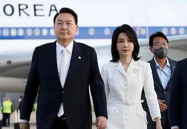 新澳最新版精准特和韩将调查尹锡悦夫妇与韩将调查尹锡悦夫妇视频